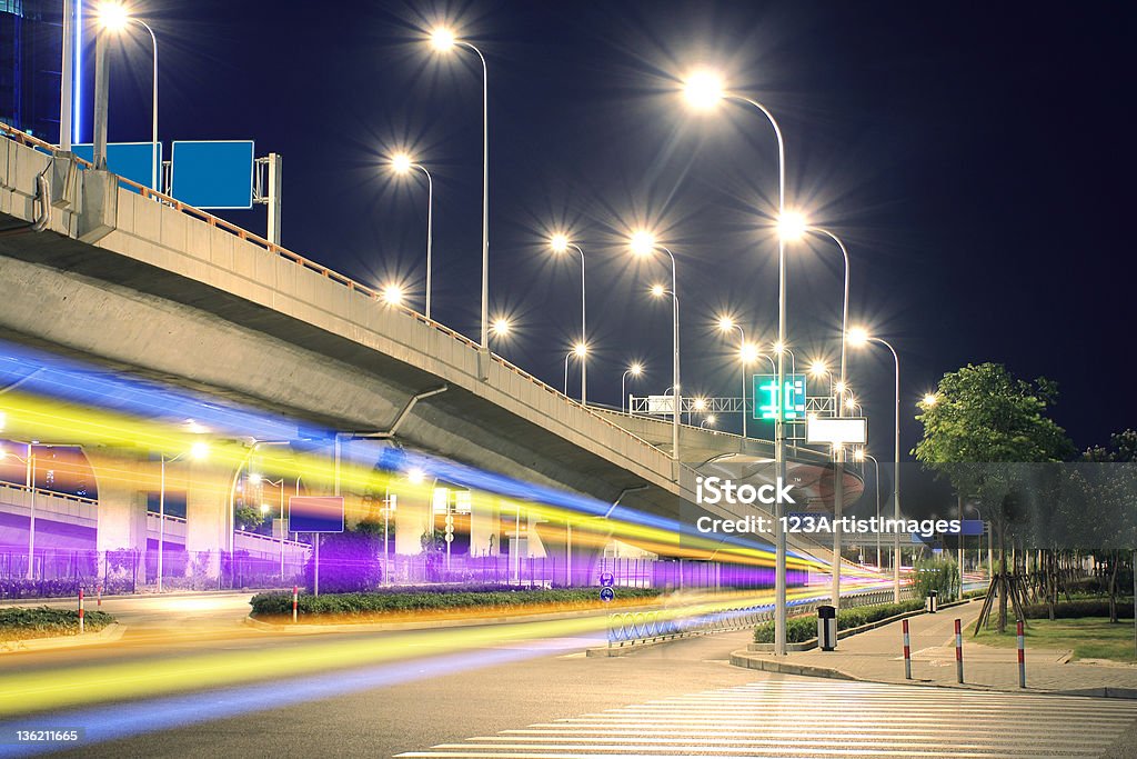 Autoroute de nuit - Photo de Crépuscule libre de droits