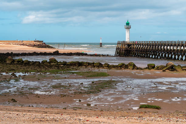 istock Sea Lighthouse on the Atlantic coast 1362138074