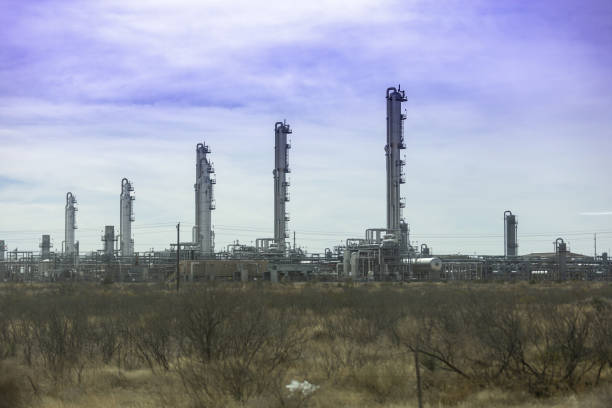 A natural gas processing plant near the community of Orla, Texas in Reeves County. A natural gas processing plant near the community of Orla, Texas in Reeves County. "n carlsbad texas stock pictures, royalty-free photos & images