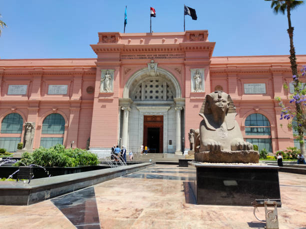 musée des antiquités égyptiennes musée égyptien qui abrite la plus grande collection au monde d’antiquités égyptiennes anciennes - cairo egyptian museum museum egypt photos et images de collection