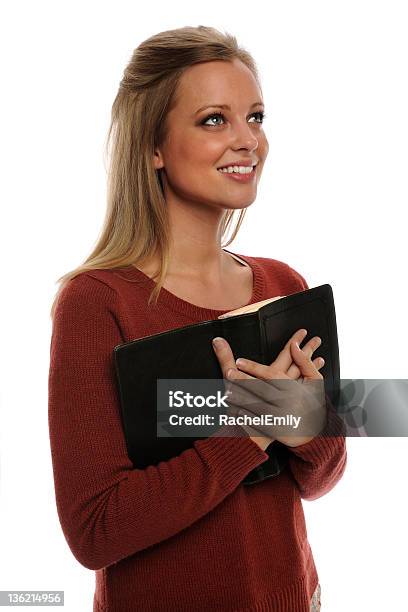 Donna Con Bibbia - Fotografie stock e altre immagini di Bibbia - Bibbia, Donne, Sfondo bianco