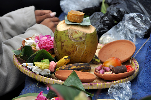 Uno de los tipos de ofrendas utilizadas por un grupo indígena en Java Occidental, Indonesia photo
