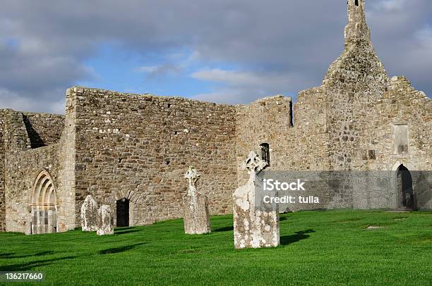 Photo libre de droit de Clonmacnoise banque d'images et plus d'images libres de droit de Clonmacnoise - Clonmacnoise, Antique, Bleu