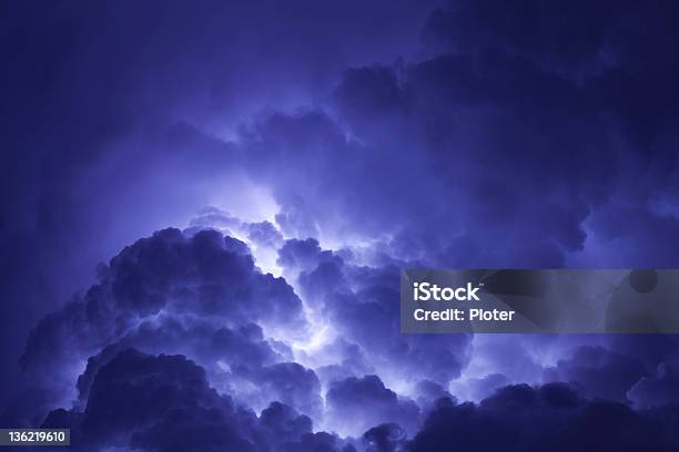 Verträumten Wolken Stockfoto und mehr Bilder von Gewitterblitz - Gewitterblitz, Sturmbewölkung, Dunkel