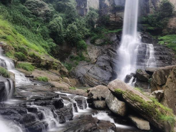 istock Distance view of a waterfall in Sri Lanka 1362199504