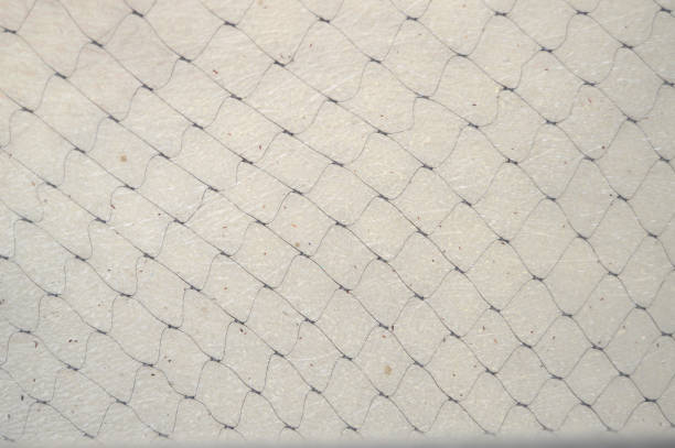 patrón horizontal rústico de color gris entrecruzado en todas partes (como tejas colocadas en la azotea) fondos grunge texturizados - roof tile roof textured red fotografías e imágenes de stock