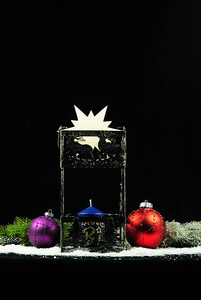 vela de navidad - weihnachtskugel fotografías e imágenes de stock