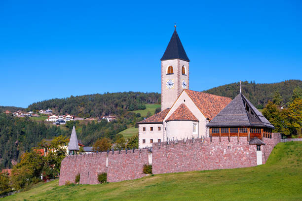 istock Santa Croce Church 1362223706