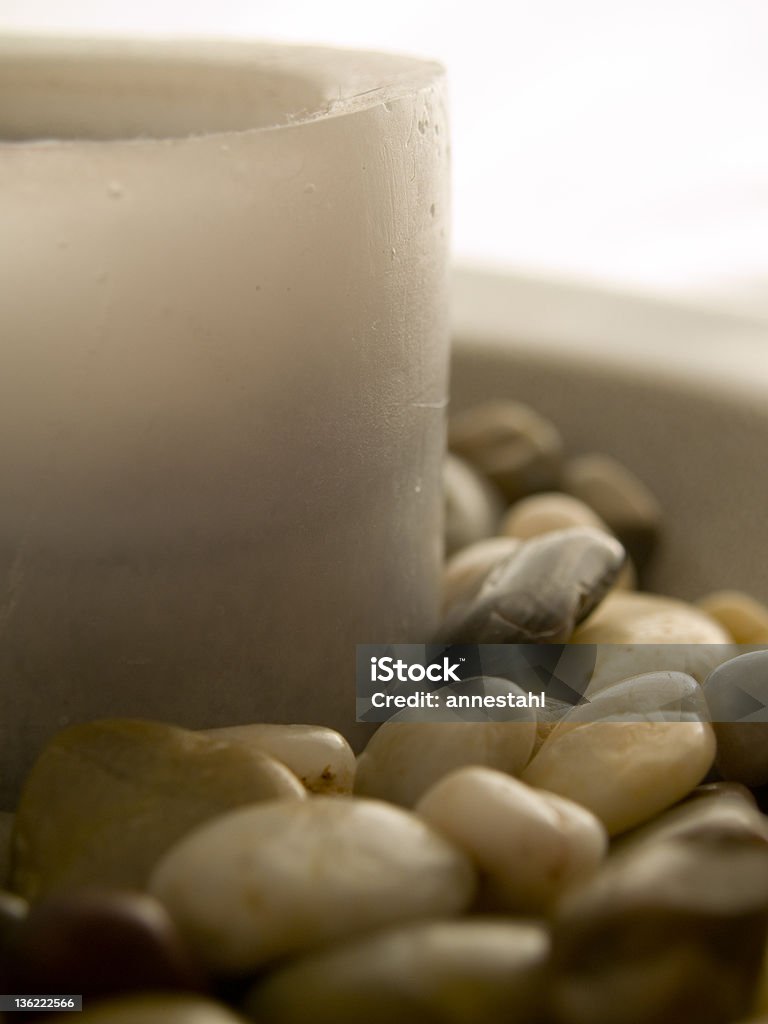 pebbles 촛불 및 - 로열티 프리 가정의 방 스톡 사진