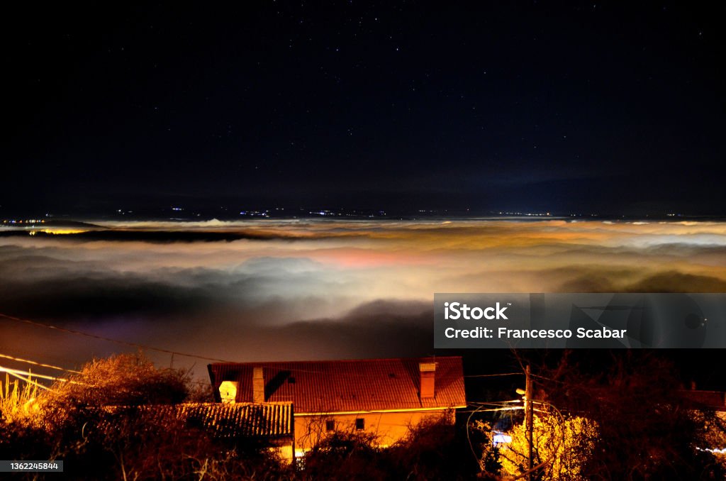 Capodanno a Conconello/Ferlugi Views from Conconello/Ferlugi on the last day of 2022. Atmospheric Haze Stock Photo