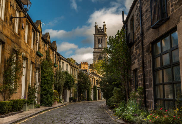 Circus Lane in Edinburgh, Scotland The beautiful picturesque cobbled street of Circus Lane, only a couple of minutes walk away from Edinburgh City center, Scotland scotland stock pictures, royalty-free photos & images