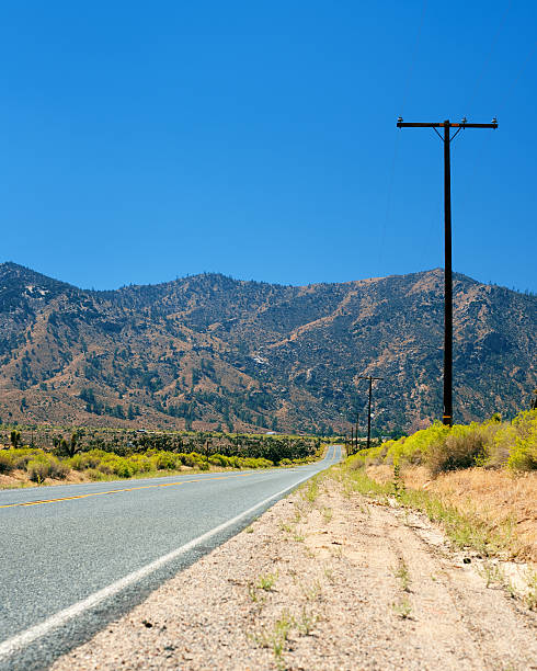 istock Road in the Mojave desert 136226192