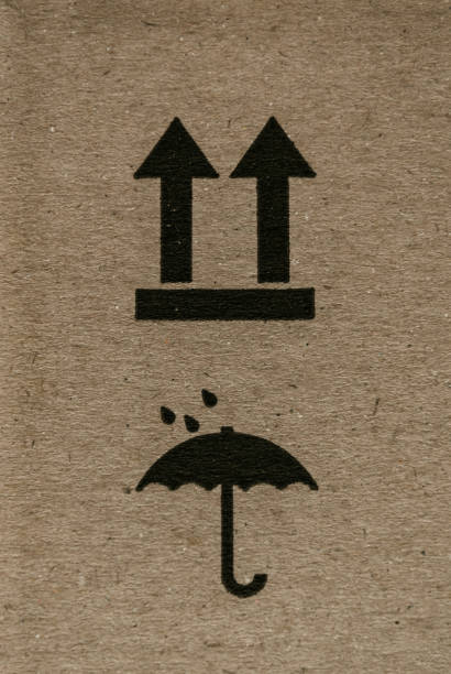 istock Safety fragile icon on cardboard paper box 1362277719
