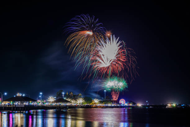 istock New Year's fireworks 2022 1362318484
