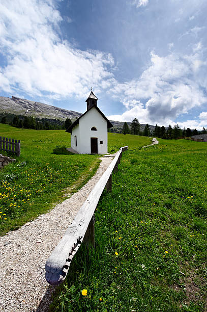 istock Mountain view at Prato Piazza in Sudtirol 136234156