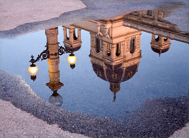 istock Vienna - mirror museum cupola in the plash 136235534