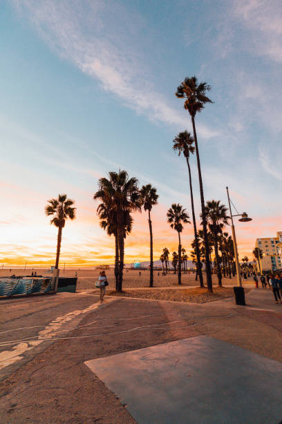 カリフォルニアの美しい夕日 - santa monica santa monica beach beach california ストックフォトと画像