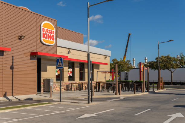 vue générale de la société burguer king - restaurant editorial entrance menu photos et images de collection