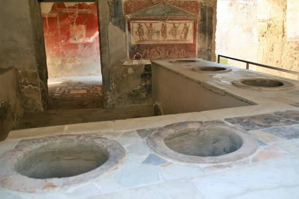 istock Ancient shops of Pompeii 1362456652