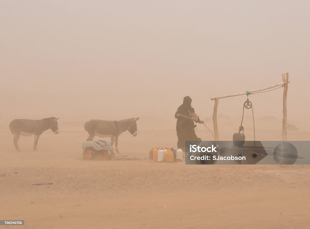 Песчаная буря - Стоковые фото Песчаная буря роялти-фри