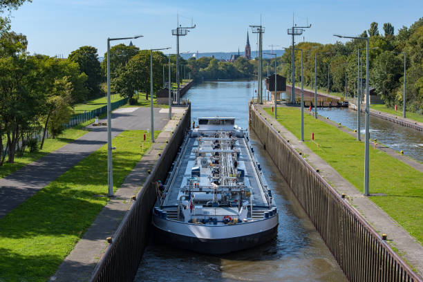 Cargo ship in the Frankfurt-Griesheim lock, Hesse, Germany