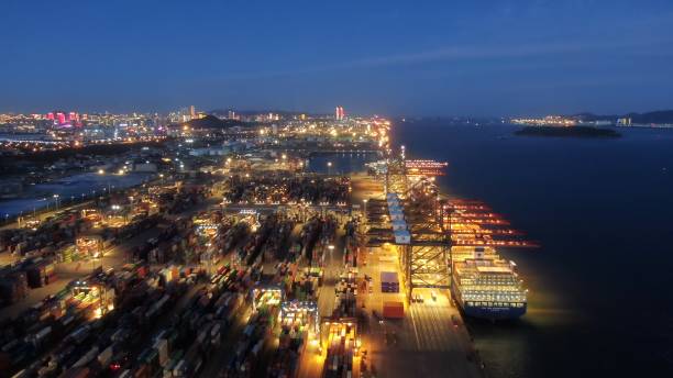 istock 5G smart port terminal 1362482118