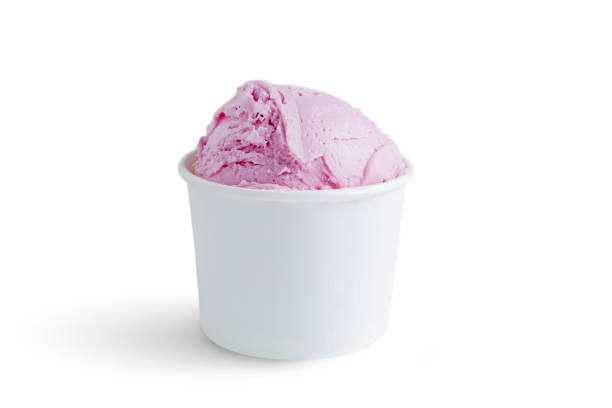 istock Strawberry ice cream on the bowl 1362487379