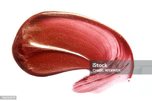 Foto de Dar De Lipgloss e mais fotos de stock de Batom - Batom, Borrado, Brilho Labial