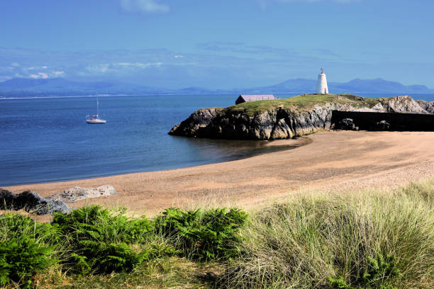 istock The Old Light & a Secluded Beach at Ynys Llanddwyn 1362558756