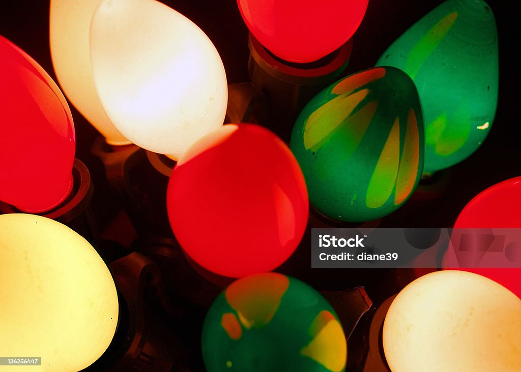 Brillantes luces de Navidad - Foto de stock de Adorno de navidad libre de derechos