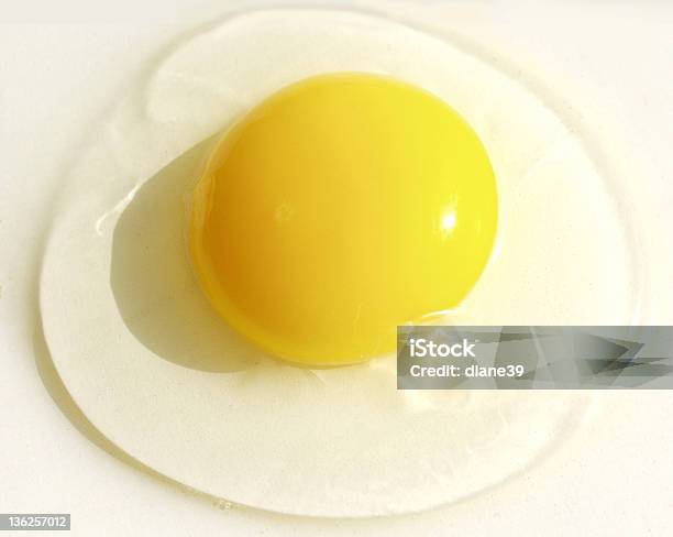 Egg 달걀 프라이 0명에 대한 스톡 사진 및 기타 이미지 - 0명, 계란 노른자, 곡선