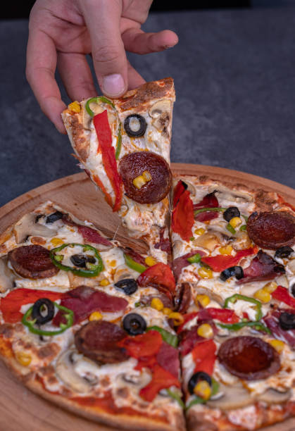 istock İtalian Pepperoni pizza 1362572149