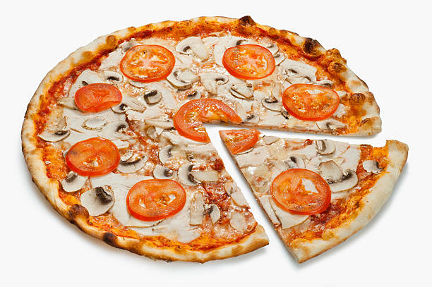 istock Italian pizza with chicken 136259134