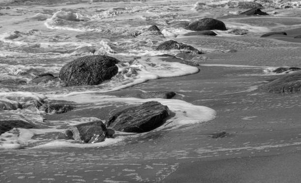 maré saindo na praia ponto de areia - tide going out - fotografias e filmes do acervo