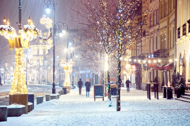 istock Christmas in City 1362601666