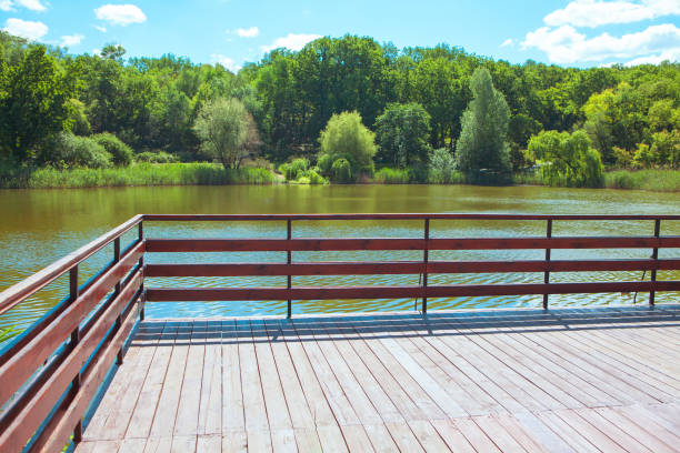 istock Observation deck with balustrade at the lake 1362633004