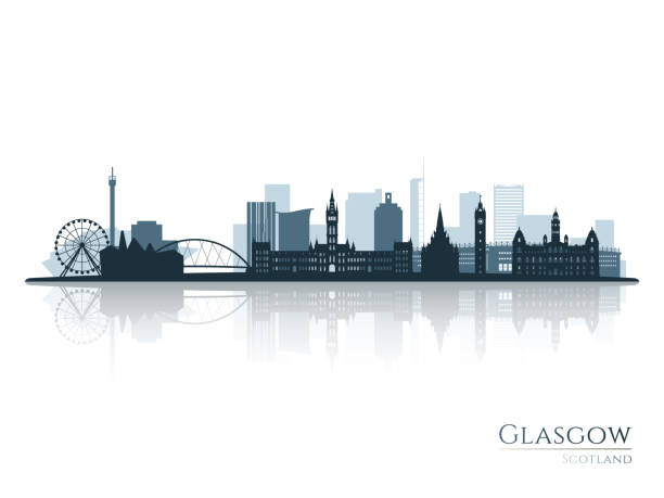 illustrazioni stock, clip art, cartoni animati e icone di tendenza di silhouette dello skyline di glasgow con riflessi. paesaggio glasgow, scozia. illustrazione vettoriale. - glasgow tower