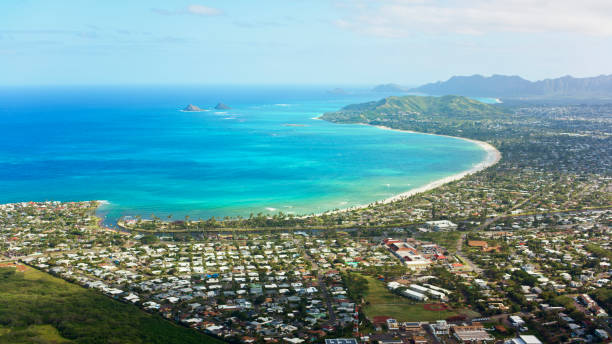 view of townscape with kailua bay - hawaii islands tropical climate mountain residential structure imagens e fotografias de stock