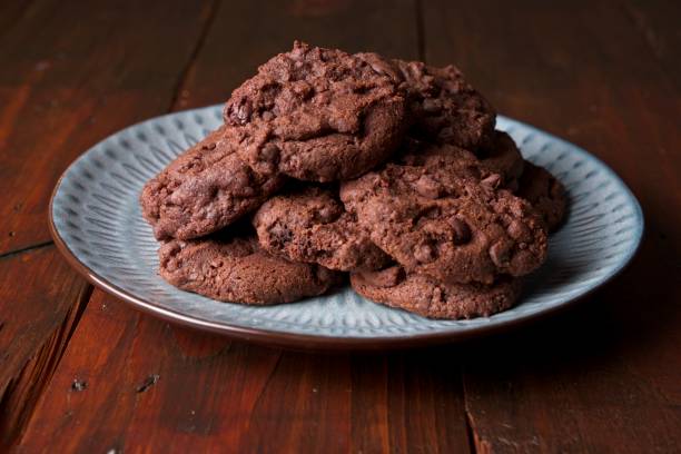 istock Triple chocolate chip cookies 1362711353