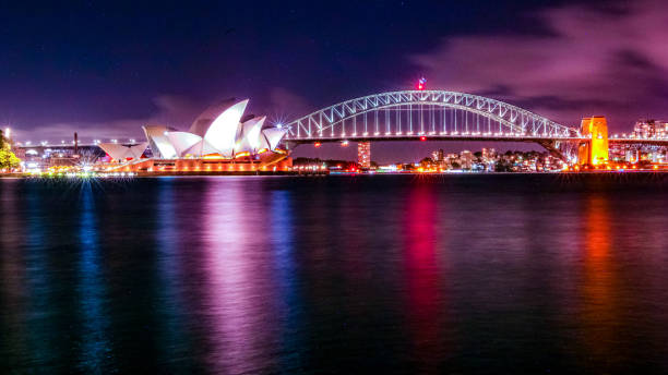 hafen von sydney - sydney australia australia sydney opera house skyline stock-fotos und bilder