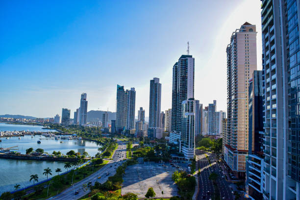 avenida balboa in panama-stadt, panama - panama stock-fotos und bilder