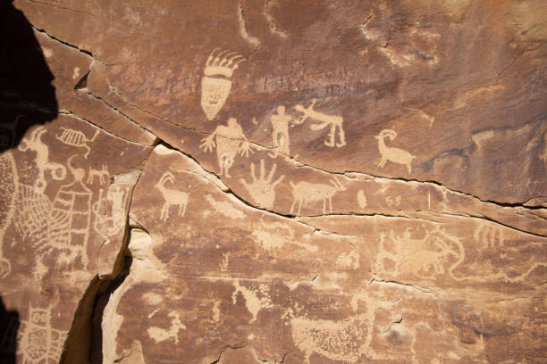 istock Sandstone Rock Wall With Petroglyphs in Price, Utah 1362785495