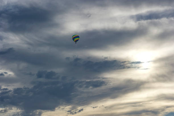 dolina napa ca. - hot air balloon california napa napa valley zdjęcia i obrazy z banku zdjęć