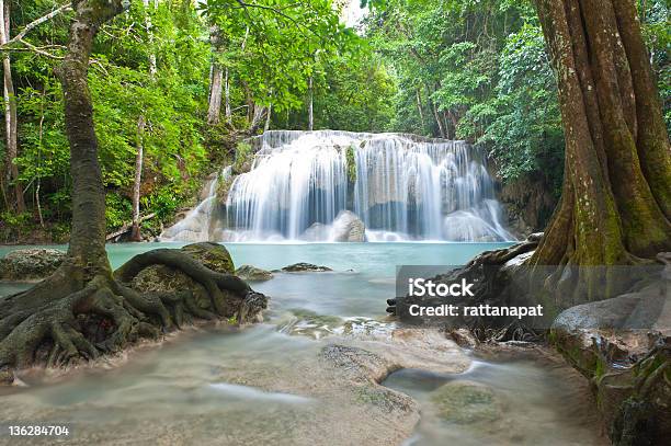 Wasserfall Stockfoto und mehr Bilder von Asien - Asien, Bach, Fels