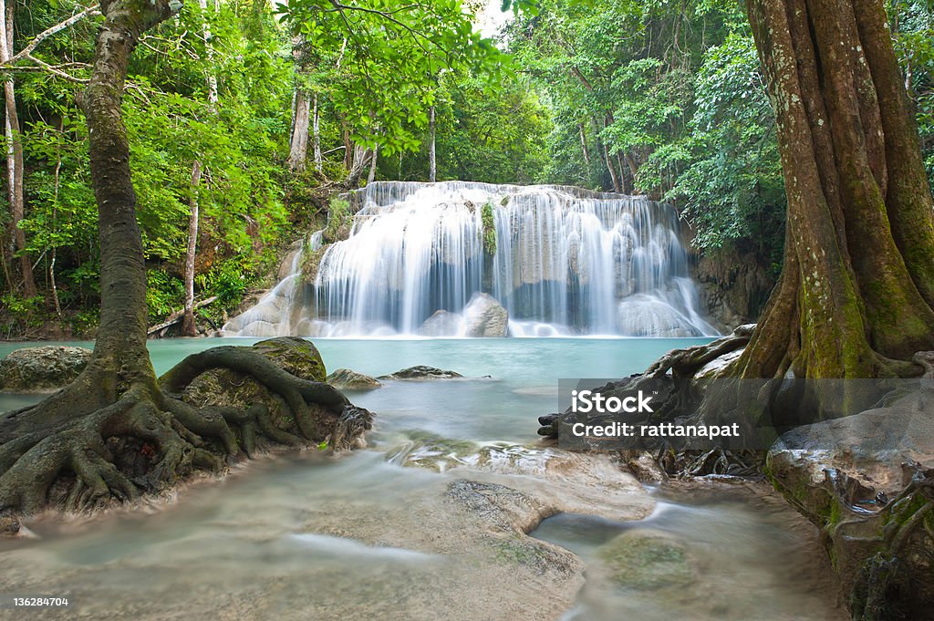 Cascade d'eau - Photo de Asie libre de droits