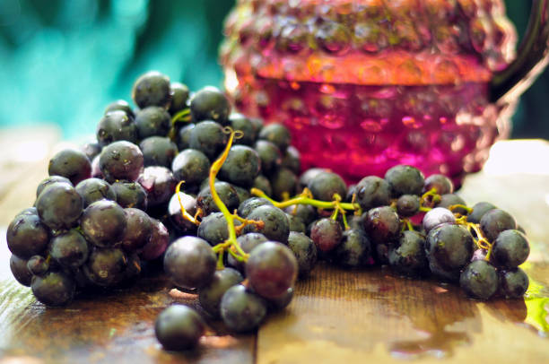 uva - fruit liqueur foto e immagini stock