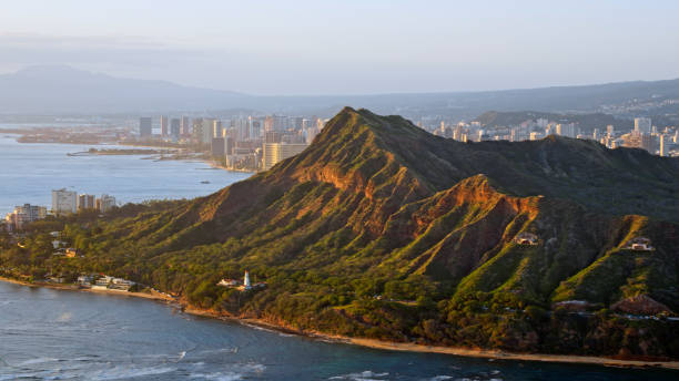 istock Diamond head mountain and cityscape 1362879919