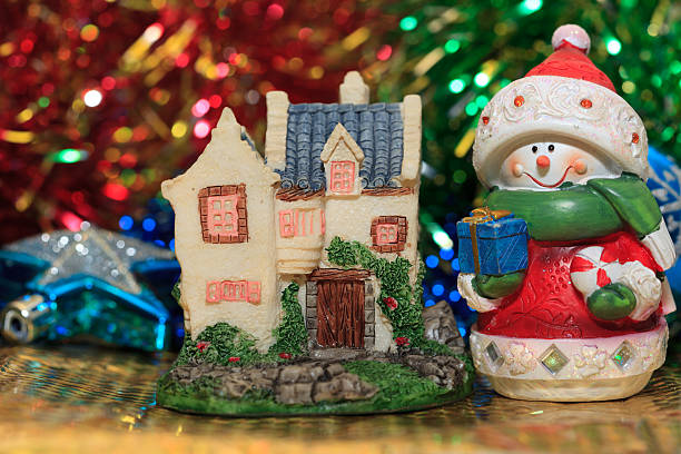 istock Christmas house and snowman 136296902