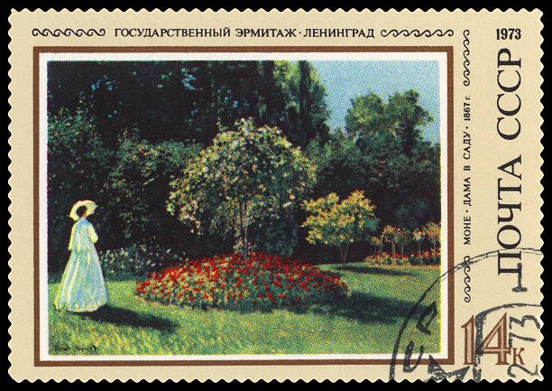 lady no jardim por monet selo postal - winter palace imagens e fotografias de stock