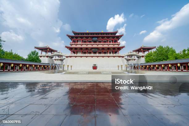 The Ziyun Tower Was Built In 727 Ad And Is The Main Building Of The Datang Furong Garden Xian Chinatranslationdatang Furong Garden Stock Photo - Download Image Now